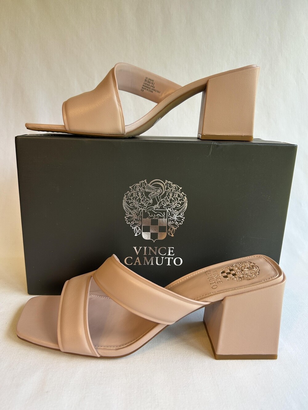 Vince Camuto Womens Shoes Size 9.5 Beige Mule Block Heel Square Toe Pale Peony